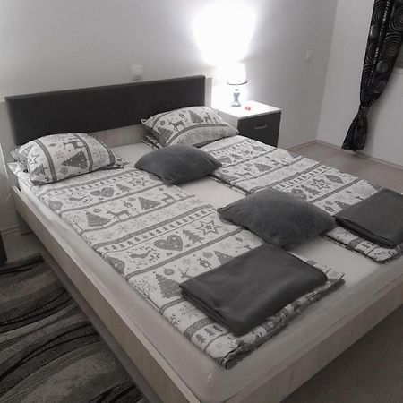 Apartman Lela Károlyváros Kültér fotó